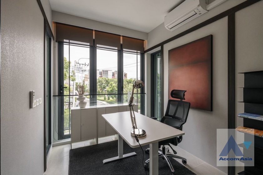 9  2 br House For Rent in Sukhumvit ,Bangkok BTS On Nut at Baan Klang Muang CLASSE Sukhumvit 77 AA42955