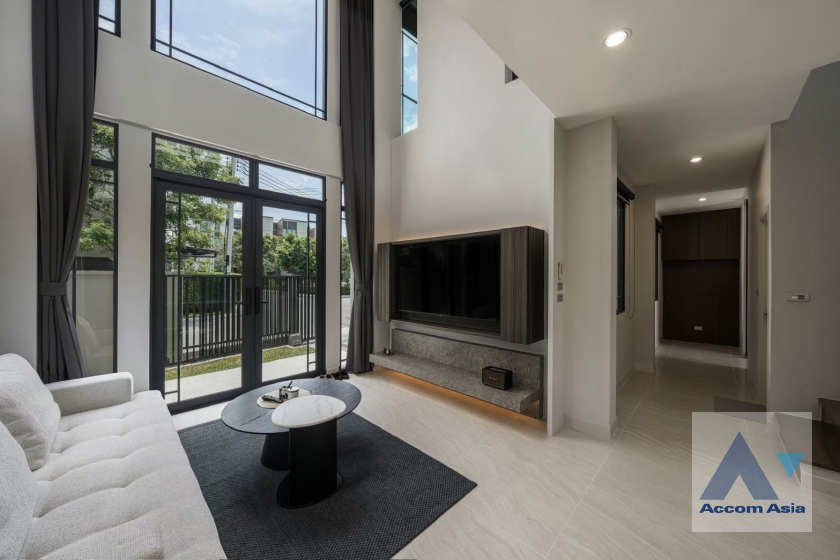  1  2 br House For Rent in Sukhumvit ,Bangkok BTS On Nut at Baan Klang Muang CLASSE Sukhumvit 77 AA42955