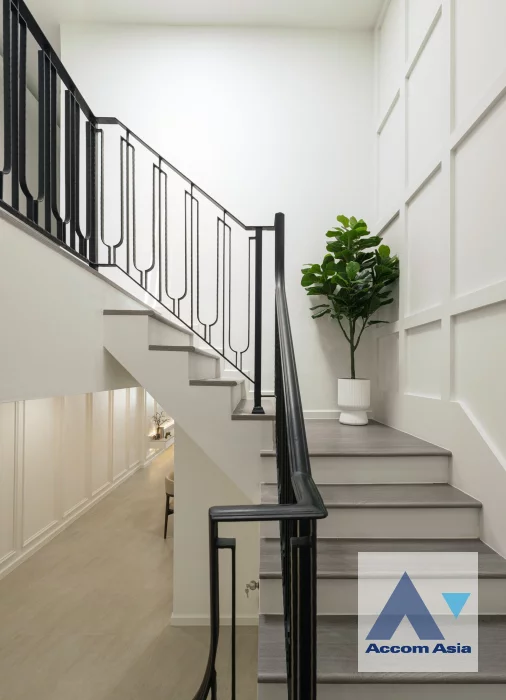 7  3 br Townhouse for rent and sale in Sukhumvit ,Bangkok BTS Phra khanong at Moo Baan Klongtan Nivet AA42977
