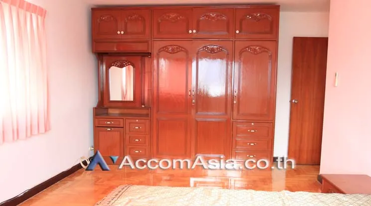 unit 3 Bedrooms  Condominium For Rent in Sukhumvit, Bangkok  near BTS Thong Lo (25740)