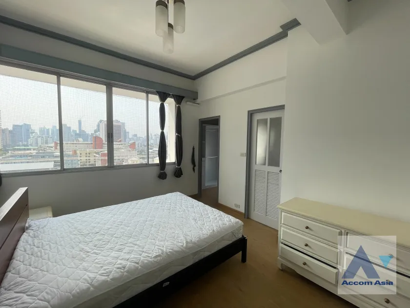 unitPet friendly |  3 Bedrooms  Apartment For Rent in Sukhumvit, Bangkok  near BTS Thong Lo (AA43309)
