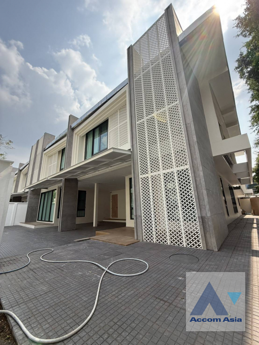  2  4 br Townhouse For Rent in Sukhumvit ,Bangkok BTS Phrom Phong at KLANG Nivas AA43548