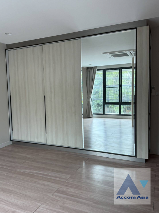 8  4 br Townhouse For Rent in Sukhumvit ,Bangkok BTS Phrom Phong at KLANG Nivas AA43548