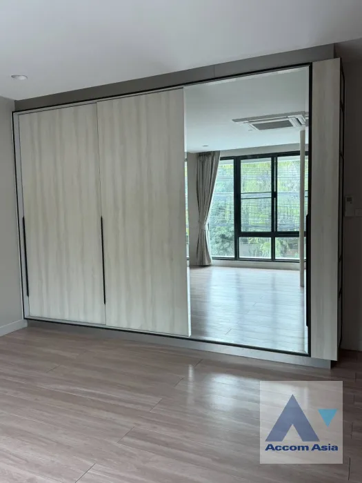 8  4 br Townhouse For Rent in Sukhumvit ,Bangkok BTS Phrom Phong at KLANG Nivas AA43548
