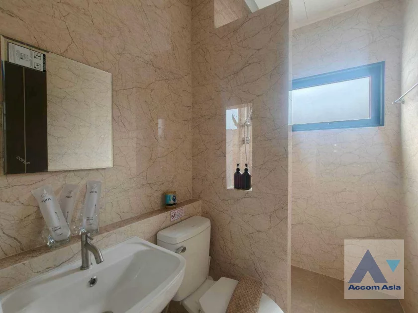 27  5 br House For Rent in Sukhumvit ,Bangkok BTS Thong Lo AA43569