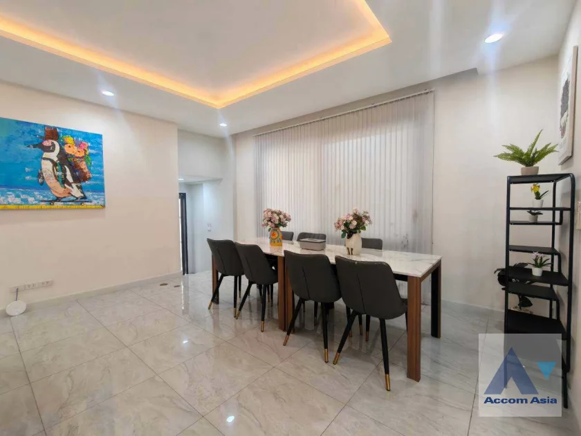6  5 br House For Rent in Sukhumvit ,Bangkok BTS Thong Lo AA43569