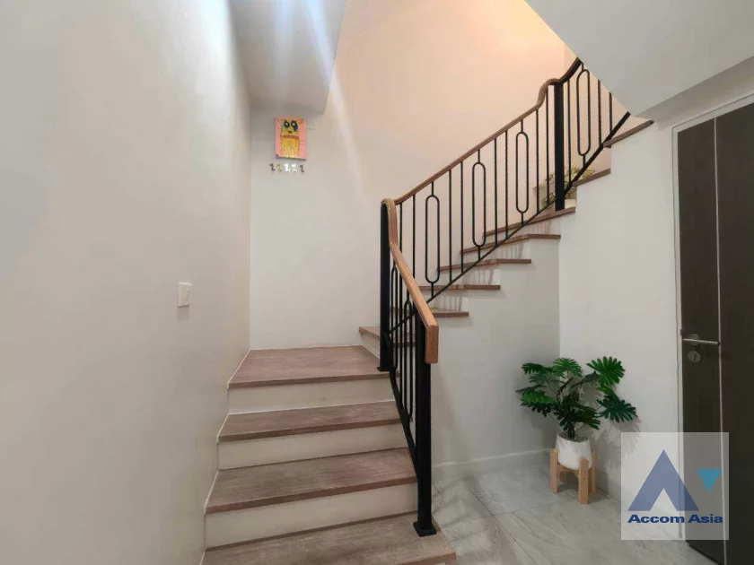 9  5 br House For Rent in Sukhumvit ,Bangkok BTS Thong Lo AA43569