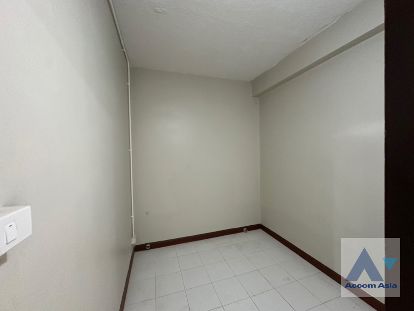 40  4 br Townhouse for rent and sale in Sathorn ,Bangkok MRT Khlong Toei - MRT Lumphini at Yenakart Residence AA43570