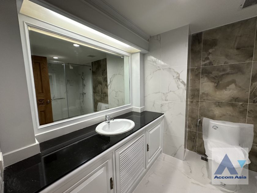 26  4 br Townhouse for rent and sale in Sathorn ,Bangkok MRT Khlong Toei - MRT Lumphini at Yenakart Residence AA43570