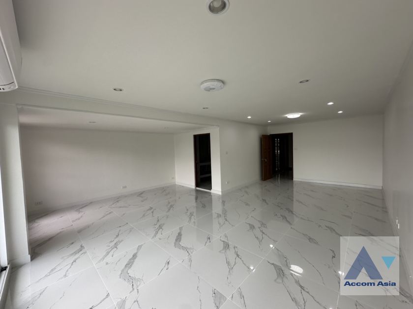 13  4 br Townhouse for rent and sale in Sathorn ,Bangkok MRT Khlong Toei - MRT Lumphini at Yenakart Residence AA43570