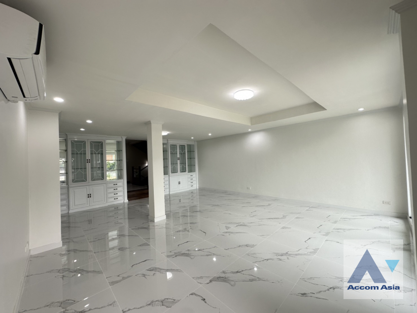 7  4 br Townhouse for rent and sale in Sathorn ,Bangkok MRT Khlong Toei - MRT Lumphini at Yenakart Residence AA43570