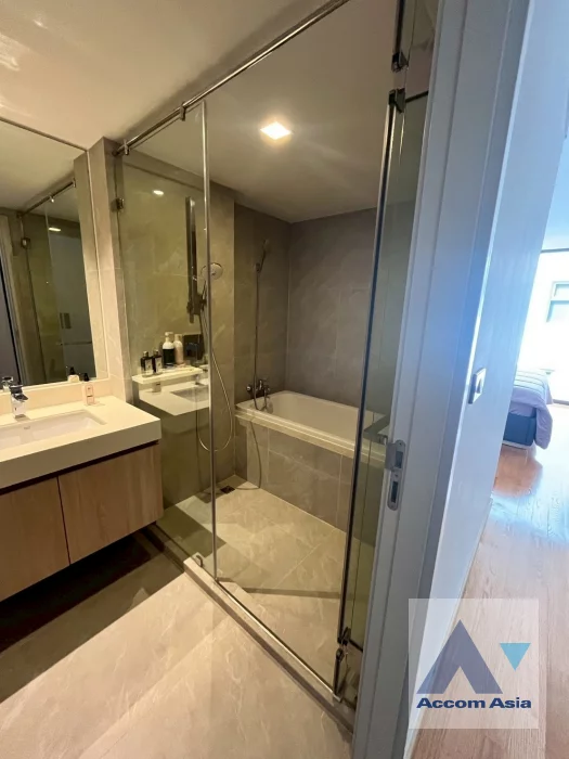 15  2 br Apartment For Rent in Sukhumvit ,Bangkok BTS Asok at Comfortable of Living Space AA43576