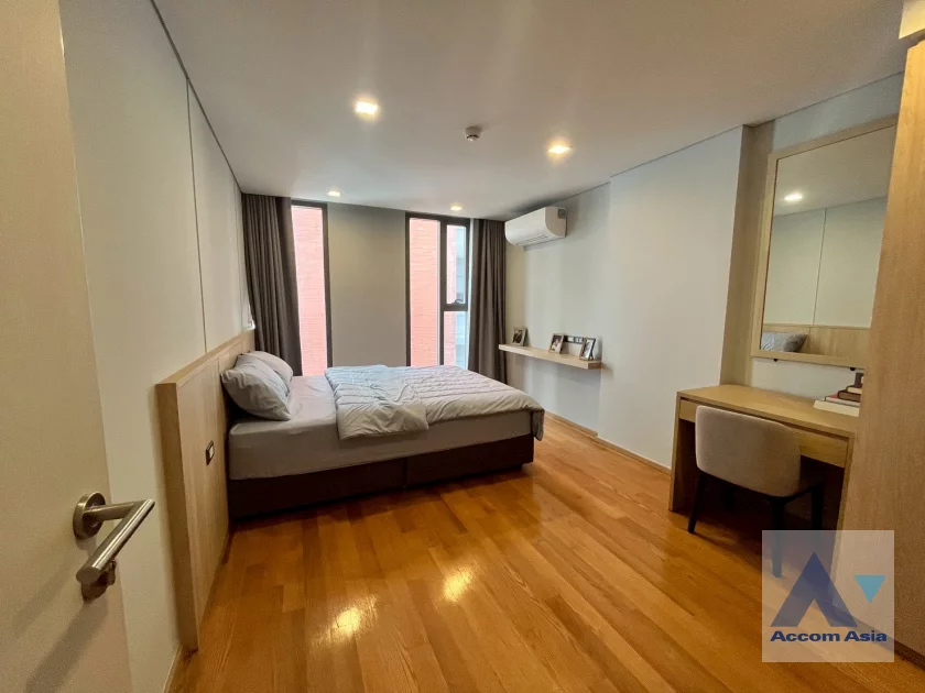 9  2 br Apartment For Rent in Sukhumvit ,Bangkok BTS Asok at Comfortable of Living Space AA43576