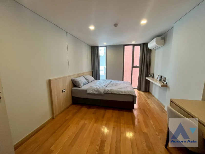 12  2 br Apartment For Rent in Sukhumvit ,Bangkok BTS Asok at Comfortable of Living Space AA43576