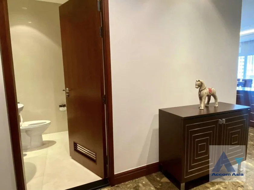 15  3 br Apartment For Rent in Ploenchit ,Bangkok BTS Ploenchit at Elegance and Traditional Luxury AA43780