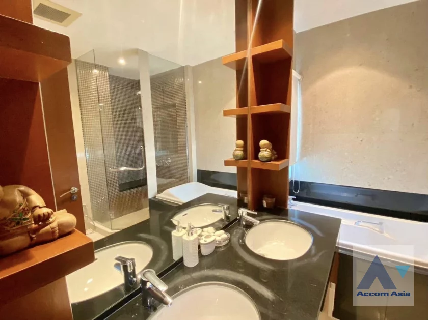 5  3 br Apartment For Rent in Ploenchit ,Bangkok BTS Ploenchit at Elegance and Traditional Luxury AA43780