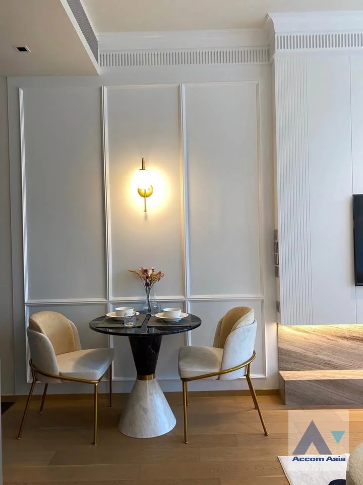 unitLuxury |  1 Bedroom  Condominium For Rent in Ploenchit, Bangkok  near BTS Chitlom (AA43971)