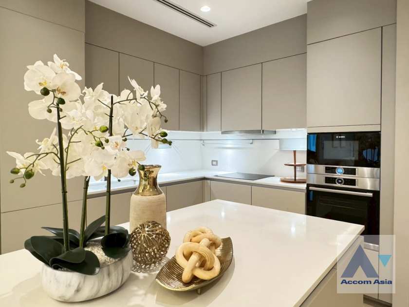 8  2 br Condominium for rent and sale in Ploenchit ,Bangkok BTS Chitlom at The Residences at Sindhorn Kempinski Hotel Bangkok AA44010