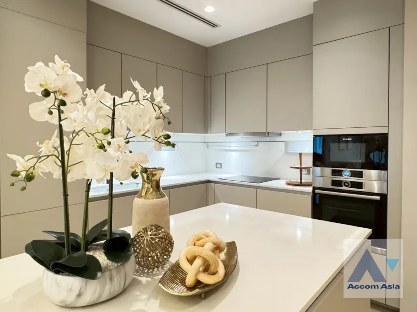 8  2 br Condominium for rent and sale in Ploenchit ,Bangkok BTS Chitlom at The Residences at Sindhorn Kempinski Hotel Bangkok AA44010