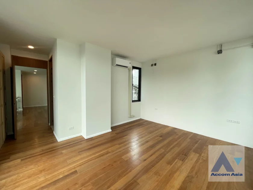 19  3 br House for rent and sale in Sukhumvit ,Bangkok BTS Asok AA44033