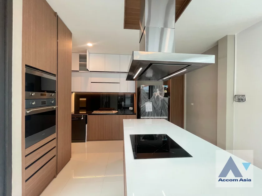 6  3 br House for rent and sale in Sukhumvit ,Bangkok BTS Asok AA44033