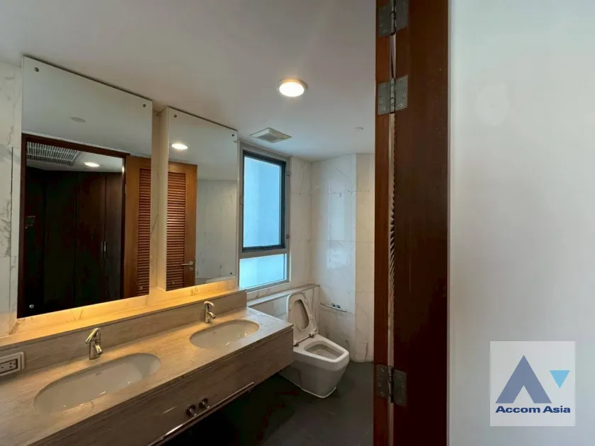 18  3 br Apartment For Rent in Sukhumvit ,Bangkok BTS Asok at Spacious Living in Asoke220 SQ.M. Up AA44179