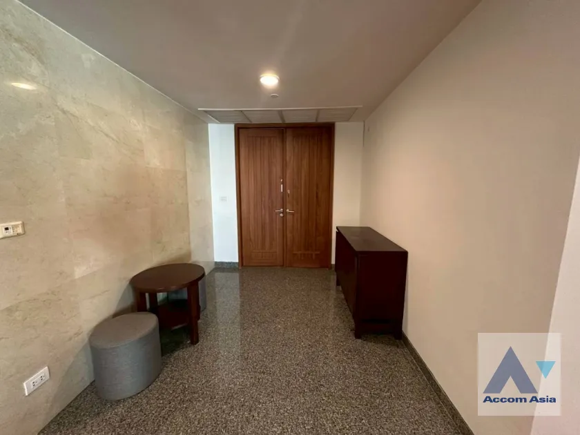 16  3 br Apartment For Rent in Sukhumvit ,Bangkok BTS Asok at Spacious Living in Asoke220 SQ.M. Up AA44179