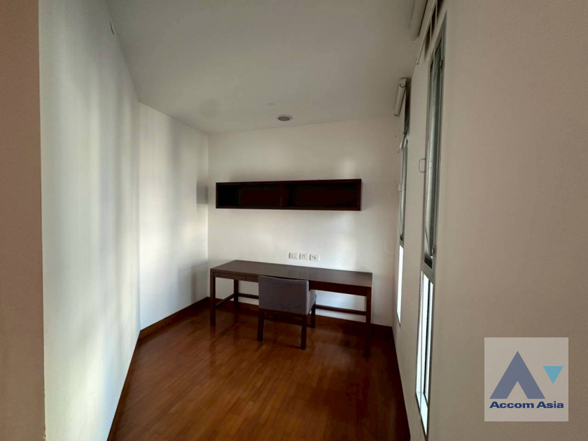 13  3 br Apartment For Rent in Sukhumvit ,Bangkok BTS Ratchadamri at Spacious Living in Asoke – 220 SQ.M. Up AA44179