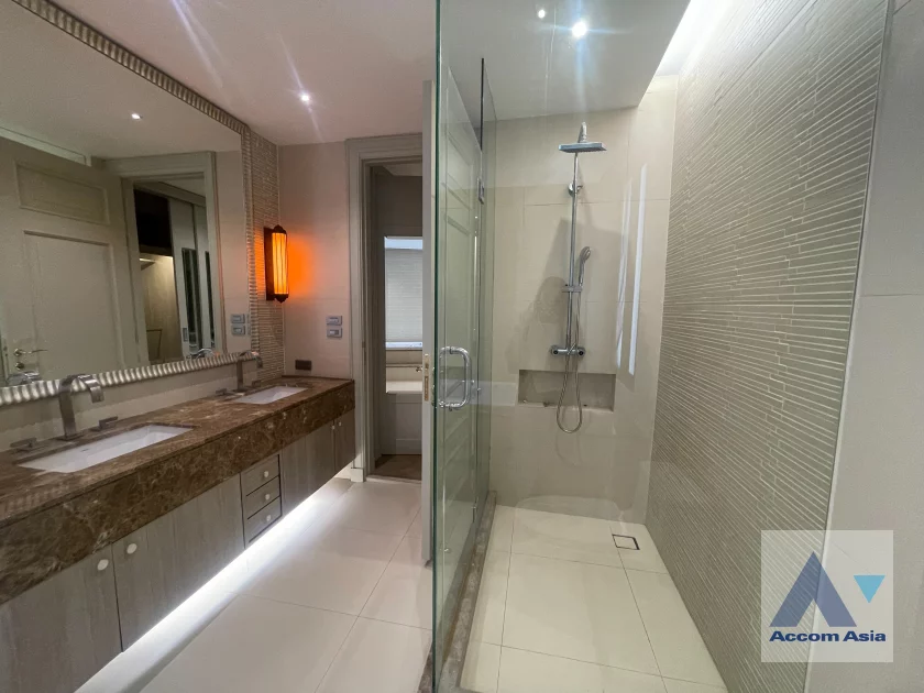 23  4 br Apartment For Rent in Sukhumvit ,Bangkok BTS Phrom Phong at Fully Facilities AA44235