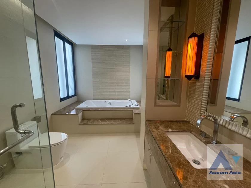 22  4 br Apartment For Rent in Sukhumvit ,Bangkok BTS Phrom Phong at Fully Facilities AA44235