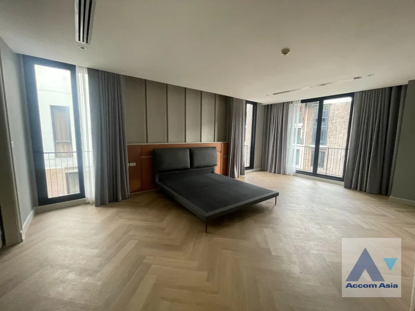 12  4 br Apartment For Rent in Sukhumvit ,Bangkok BTS Phrom Phong at Fully Facilities AA44235