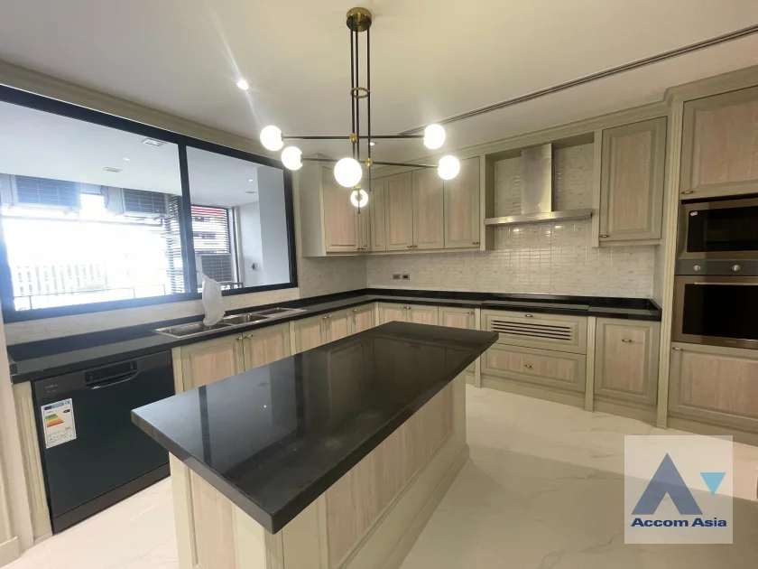 10  4 br Apartment For Rent in Sukhumvit ,Bangkok BTS Phrom Phong at Fully Facilities AA44235