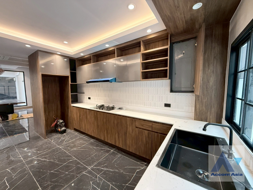 9  4 br Townhouse For Rent in Sukhumvit ,Bangkok BTS Phra khanong at Regent 71 AA44324