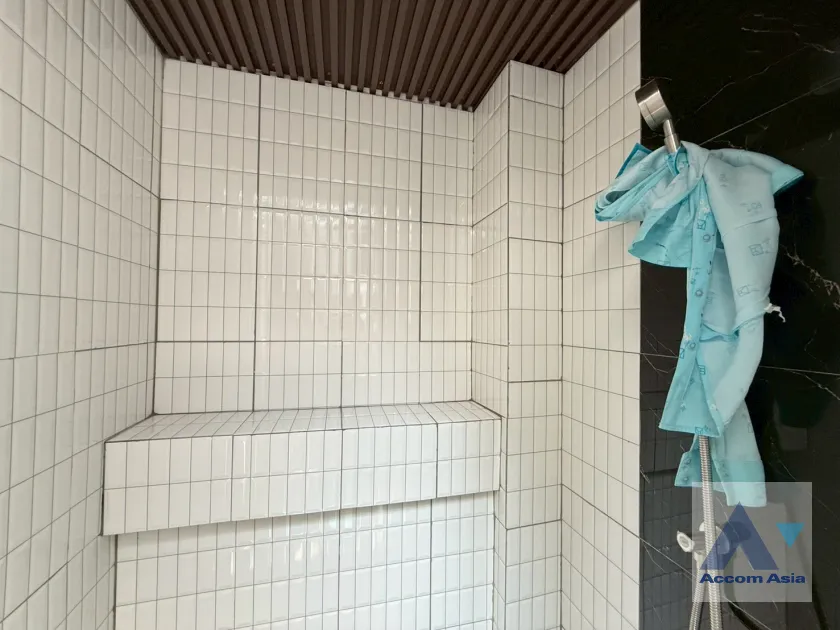 35  4 br Townhouse for rent and sale in Sukhumvit ,Bangkok BTS Phra khanong at Regent 71 Place  AA44324