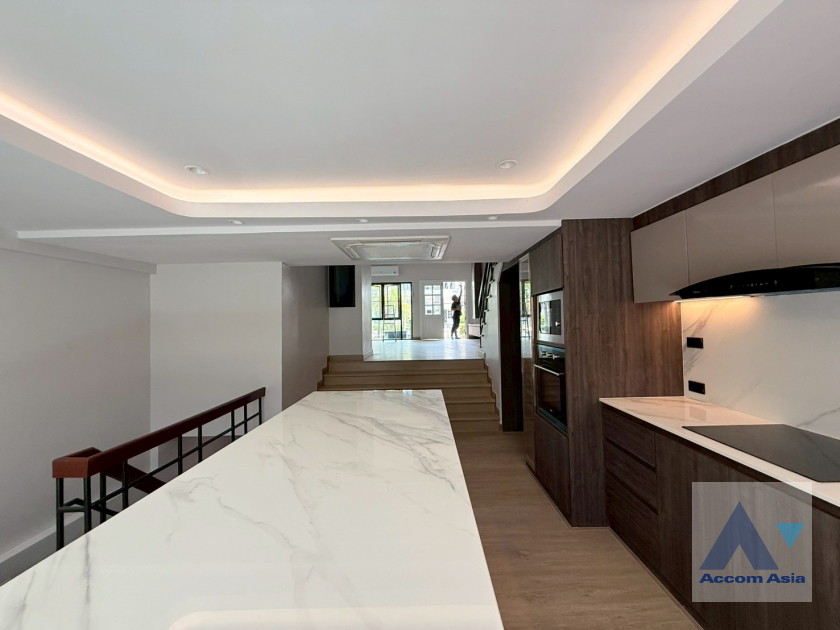 8  4 br Townhouse For Rent in Sukhumvit ,Bangkok BTS Phra khanong at Regent 71 AA44324