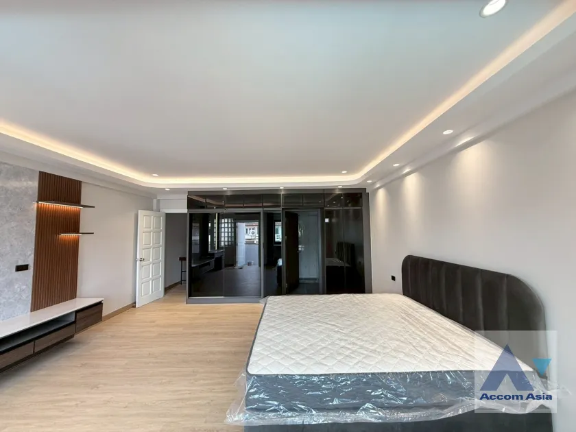 18  4 br Townhouse for rent and sale in Sukhumvit ,Bangkok BTS Phra khanong at Regent 71 AA44324