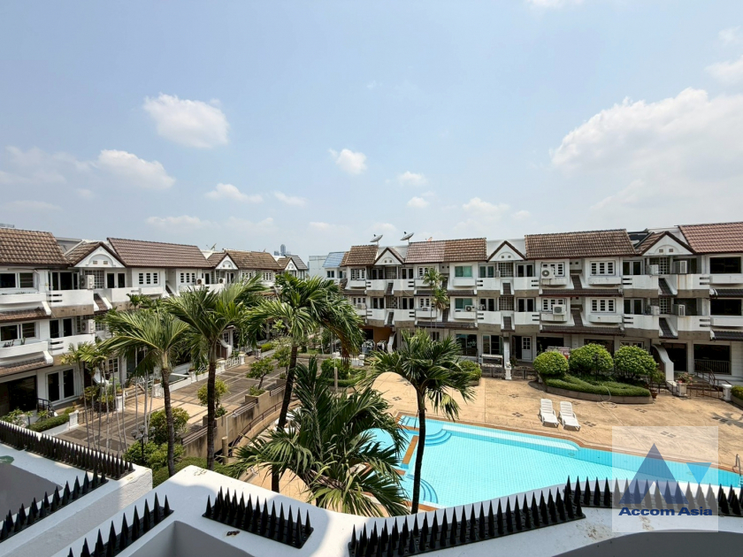 36  4 br Townhouse For Rent in Sukhumvit ,Bangkok BTS Phra khanong at Regent 71 AA44324