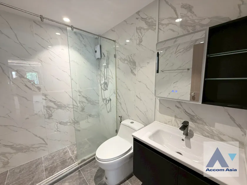 33  4 br Townhouse for rent and sale in Sukhumvit ,Bangkok BTS Phra khanong at Regent 71 Place  AA44324