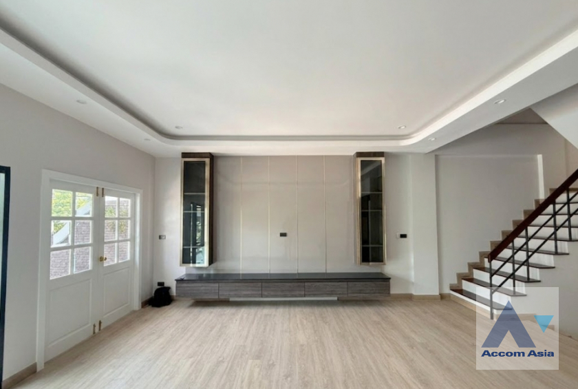 13  4 br Townhouse For Rent in Sukhumvit ,Bangkok BTS Phra khanong at Regent 71 AA44324