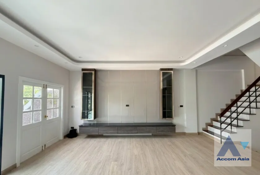 13  4 br Townhouse for rent and sale in Sukhumvit ,Bangkok BTS Phra khanong at Regent 71 AA44324
