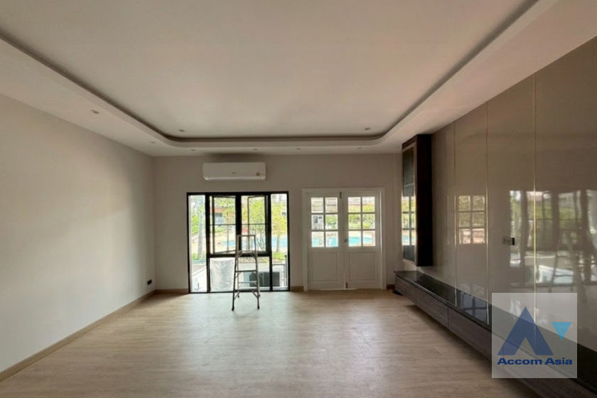 14  4 br Townhouse For Rent in Sukhumvit ,Bangkok BTS Phra khanong at Regent 71 AA44324