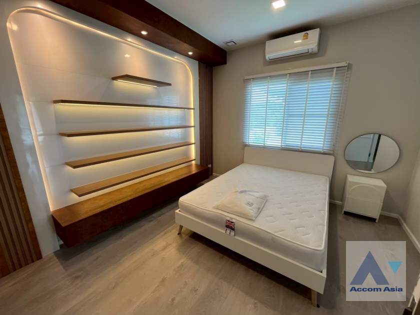 10  4 br House For Rent in Pattanakarn ,Bangkok BTS Bang Na at Manthana Bangna Wongwaen AA44358