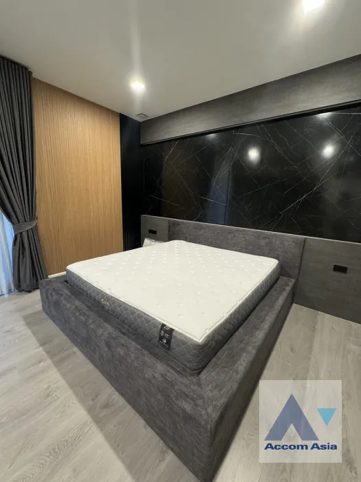 15  4 br House For Rent in Pattanakarn ,Bangkok BTS Bang Na at Manthana Bangna Wongwaen AA44358