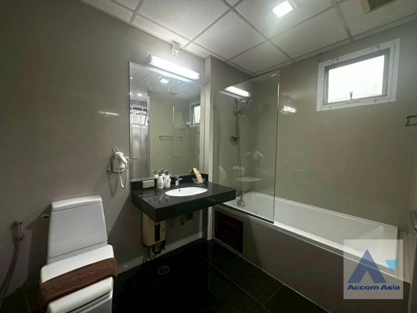 21  3 br Apartment For Rent in Sukhumvit ,Bangkok BTS Ekkamai at Low Rise Residence AA44367