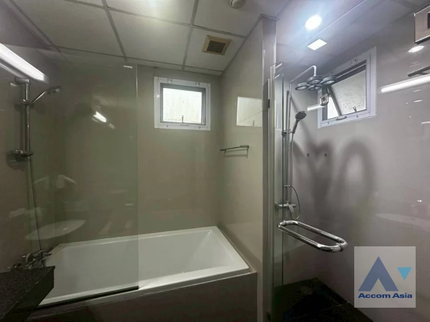 22  3 br Apartment For Rent in Sukhumvit ,Bangkok BTS Ekkamai at Low Rise Residence AA44367