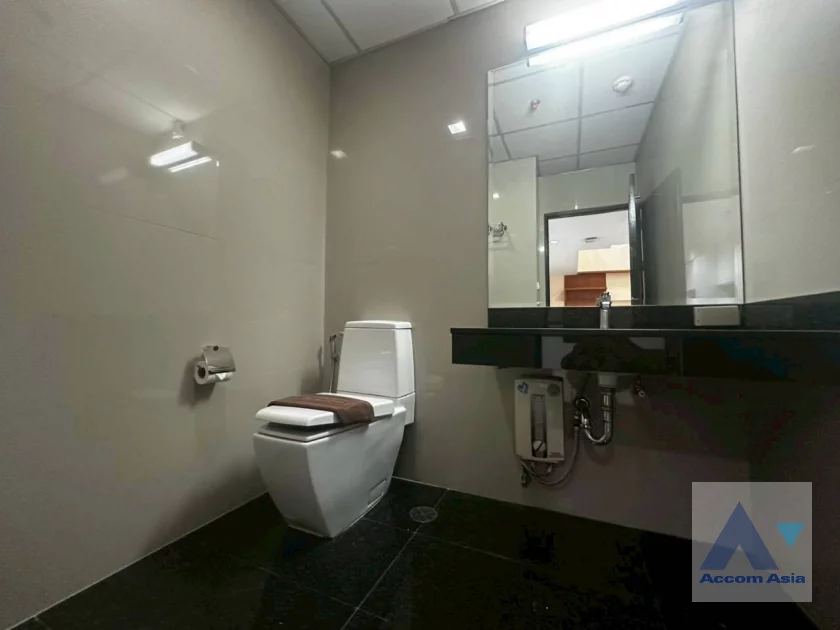 20  3 br Apartment For Rent in Sukhumvit ,Bangkok BTS Ekkamai at Low Rise Residence AA44367