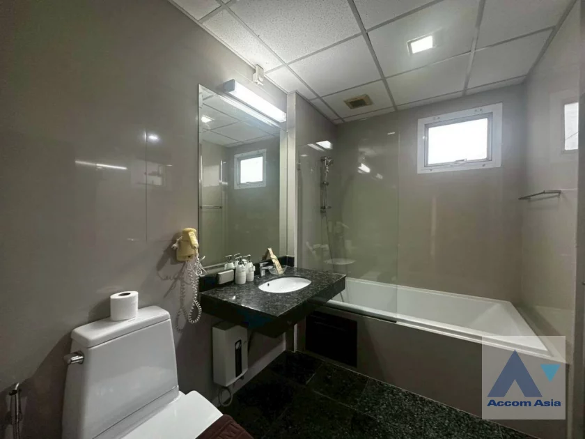 23  3 br Apartment For Rent in Sukhumvit ,Bangkok BTS Ekkamai at Low Rise Residence AA44367