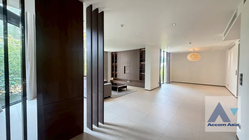 8  3 br Apartment For Rent in Sukhumvit ,Bangkok BTS Phrom Phong at Modern Brand New Apartment AA44583