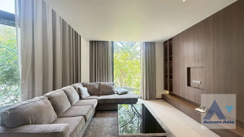  2  3 br Apartment For Rent in Sukhumvit ,Bangkok BTS Phrom Phong at Modern Brand New Apartment AA44583