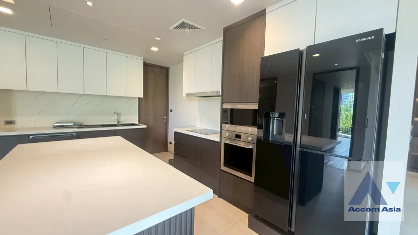  1  3 br Apartment For Rent in Sukhumvit ,Bangkok BTS Phrom Phong at Modern Brand New Apartment AA44583